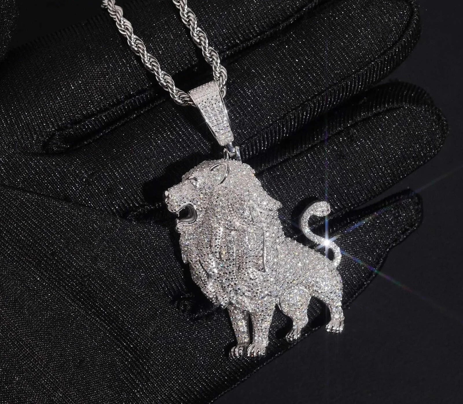 Unisex 925 Sterling Silver VVS Moissanite Lion Animal Iced Out Pendant YP0631