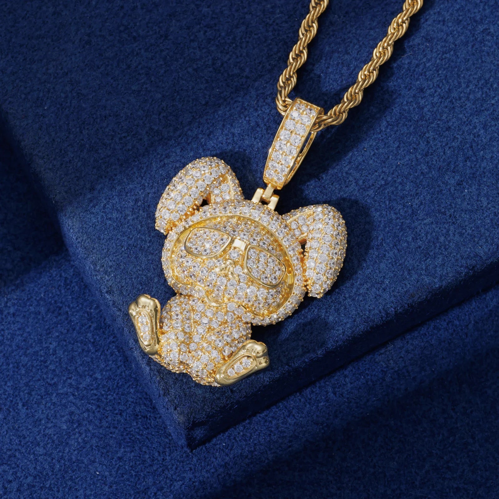 Unisex Iced Out Rabbit Pendant 925 Sterling Silver VVS Moissanite TQP0929