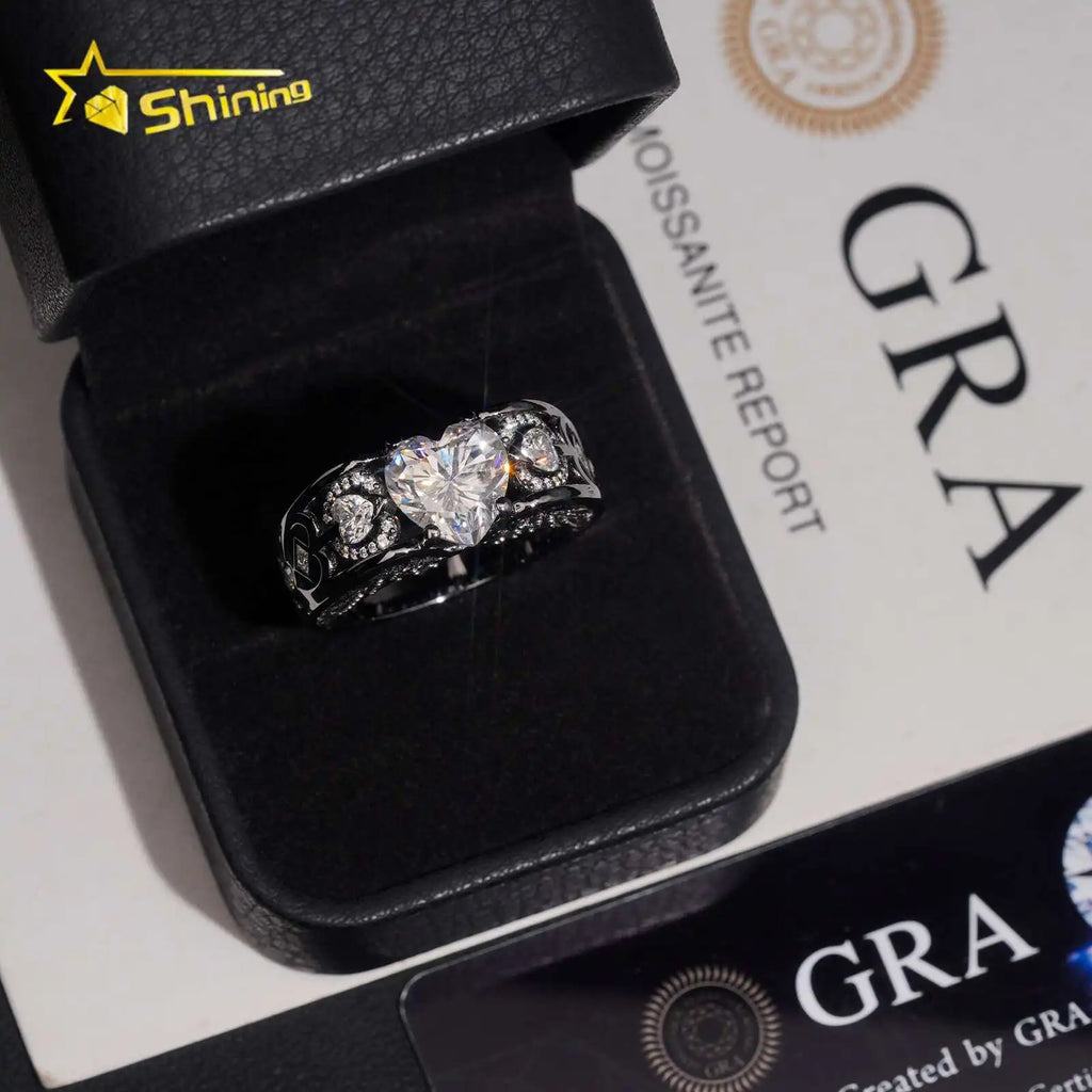 Unisex Iced Out 925 Sterling Silver Heart Cut VVS Moissanite Eternity Ring