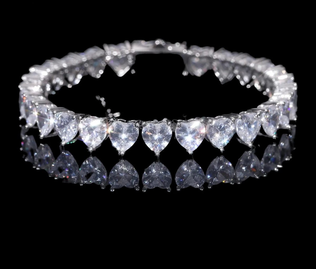 Unisex 5mm Round Brilliant Cut VVS Moissanite Heart Tennis Bracelet 925 Sterling Silver