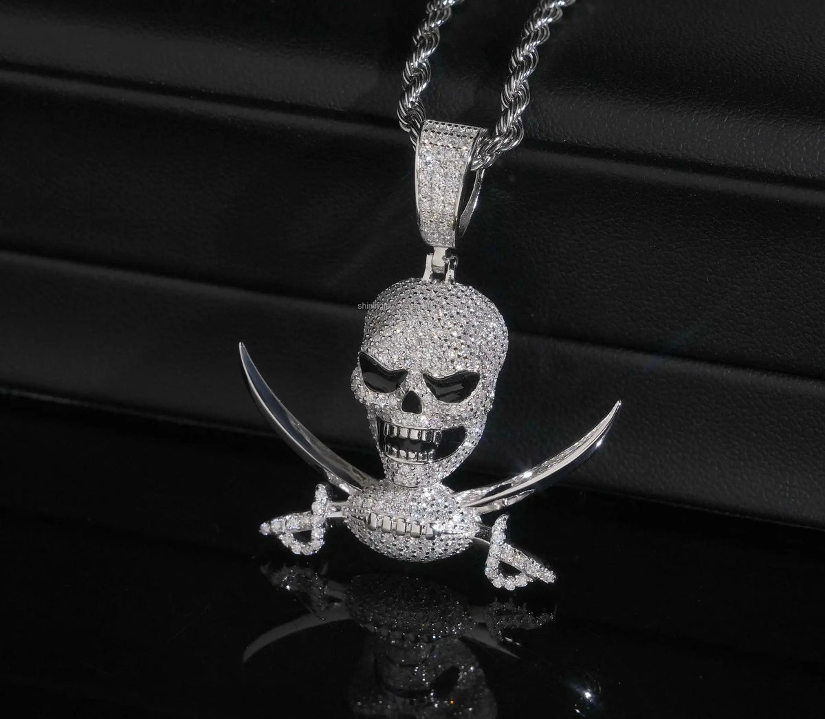 Unisex 925 Sterling Silver VVS Moissanite Iced Out Skull Pendant YHP0592