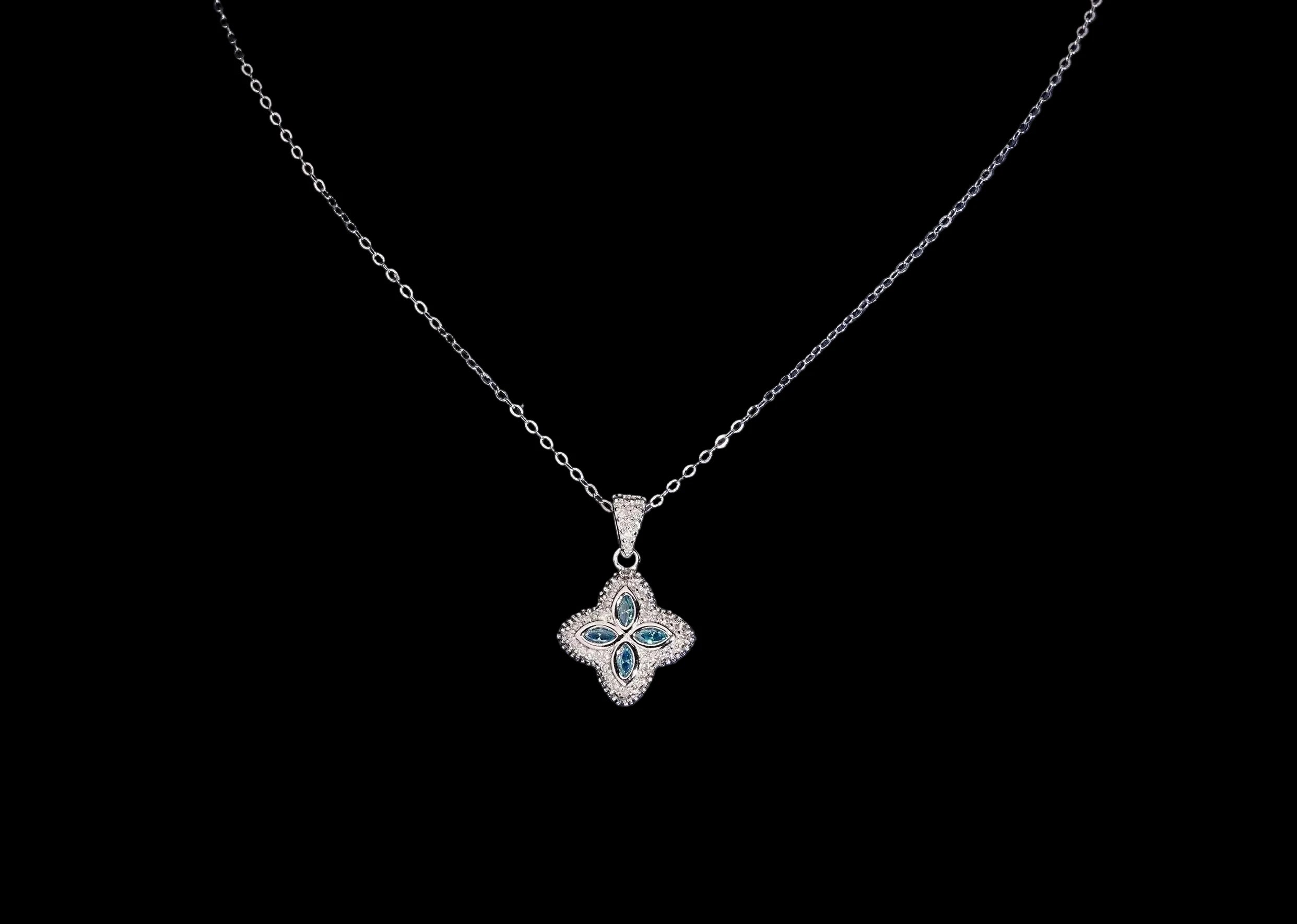 Unisex Iced Out Clover Pendant 925 Sterling Silver VVS Moissanite P7766