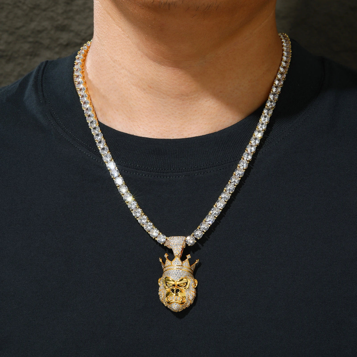 Unisex 925 Sterling Silver VVS Moissanite Gorilla with Crown Iced Out Pendant