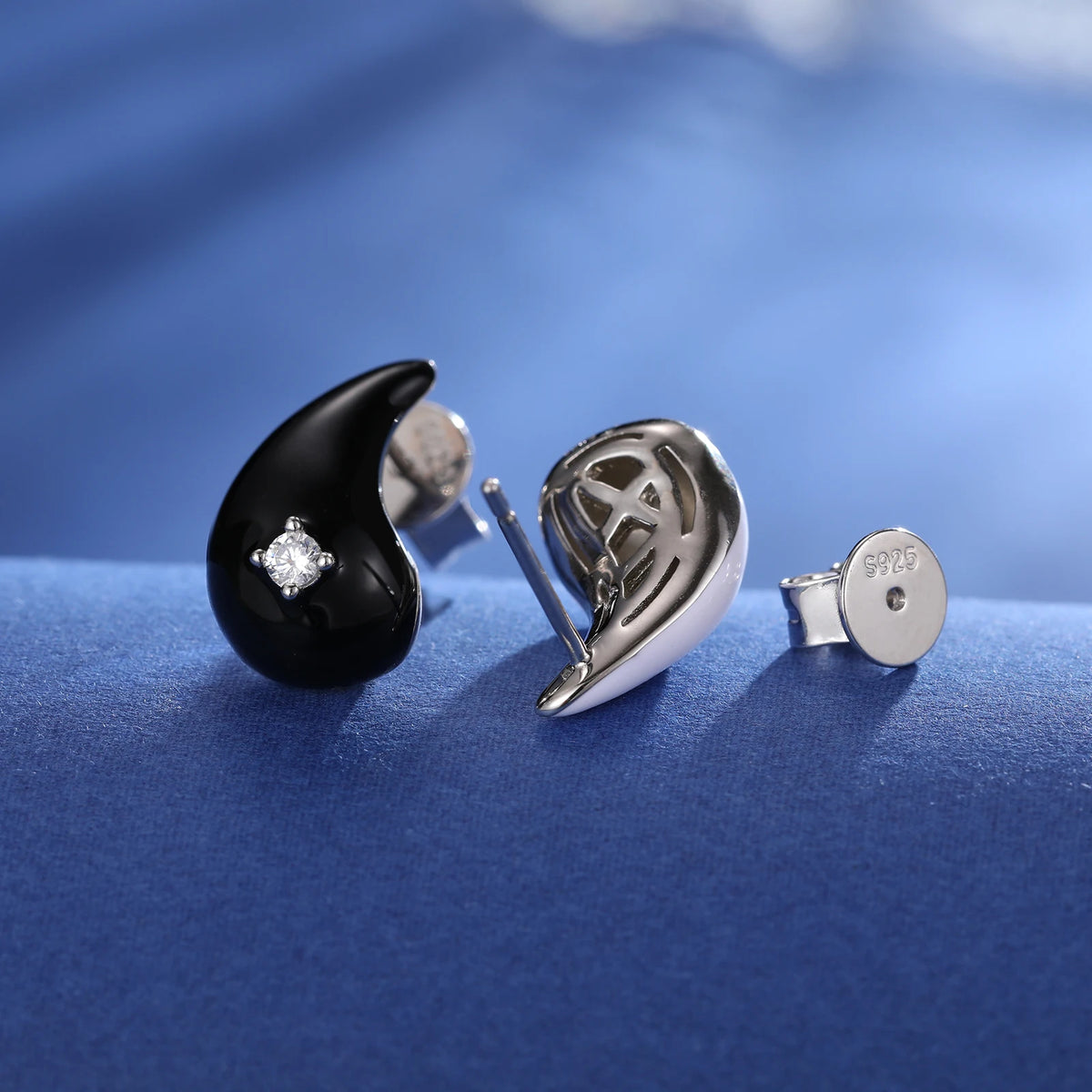 Unisex Teardrop Moissanite Stud Earrings 925 Sterling Silver