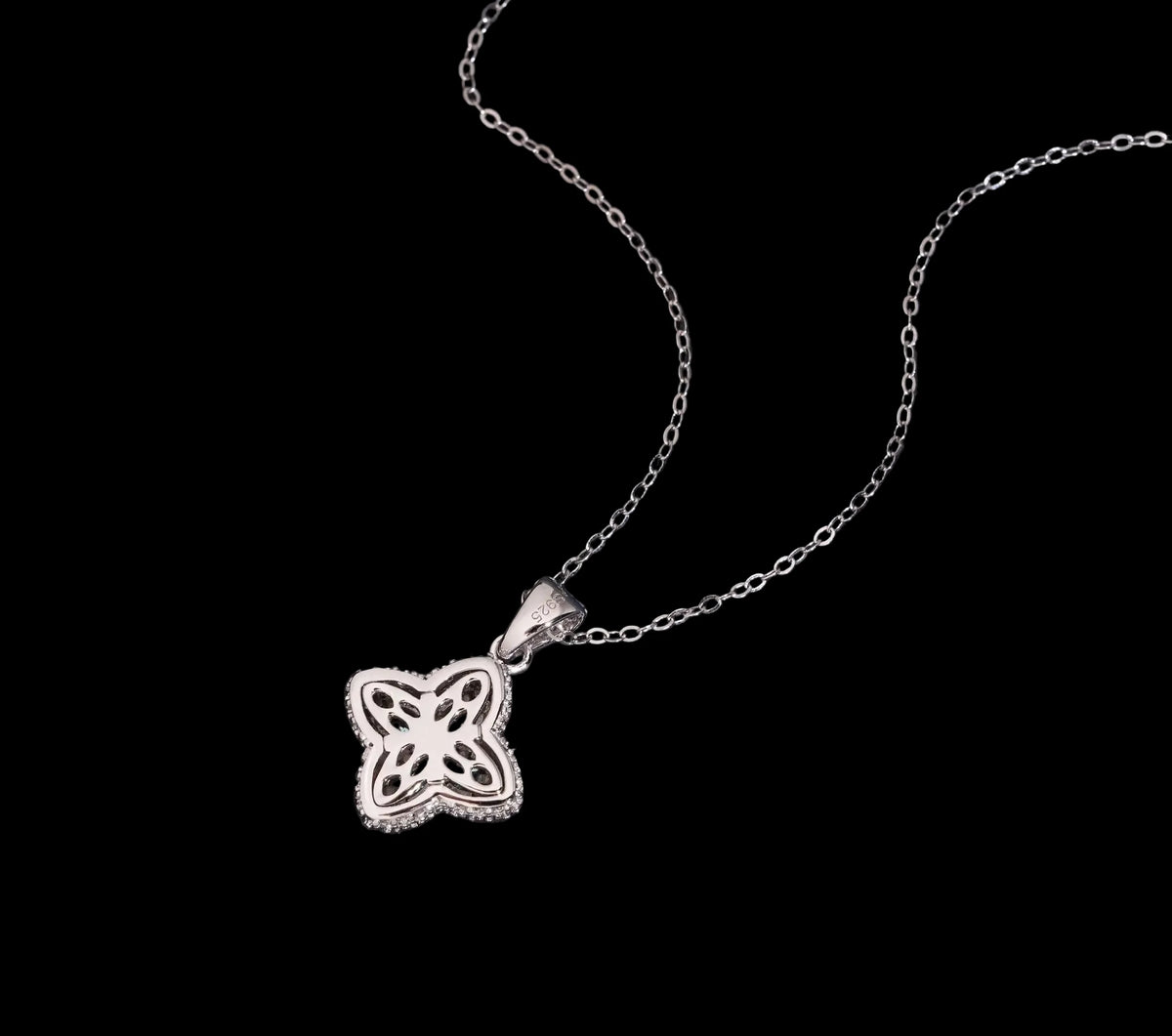 Unisex Iced Out Clover Pendant 925 Sterling Silver VVS Moissanite P7766