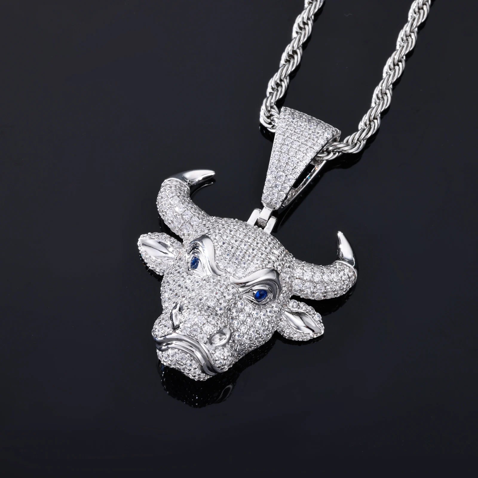 Unisex Iced Out Brave Bull Head Pendant 925 Sterling Silver VVS Moissanite TQP0834