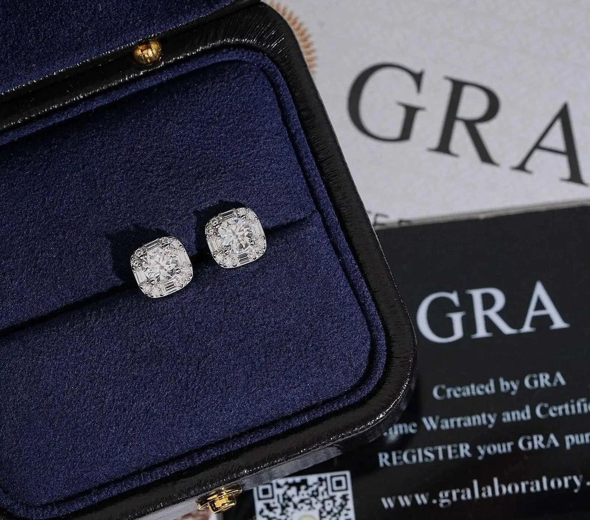 Unisex Iced Out 925 Sterling Silver Rhodium Plated VVS Moissanite Round Brilliant Cut Stud Earrings