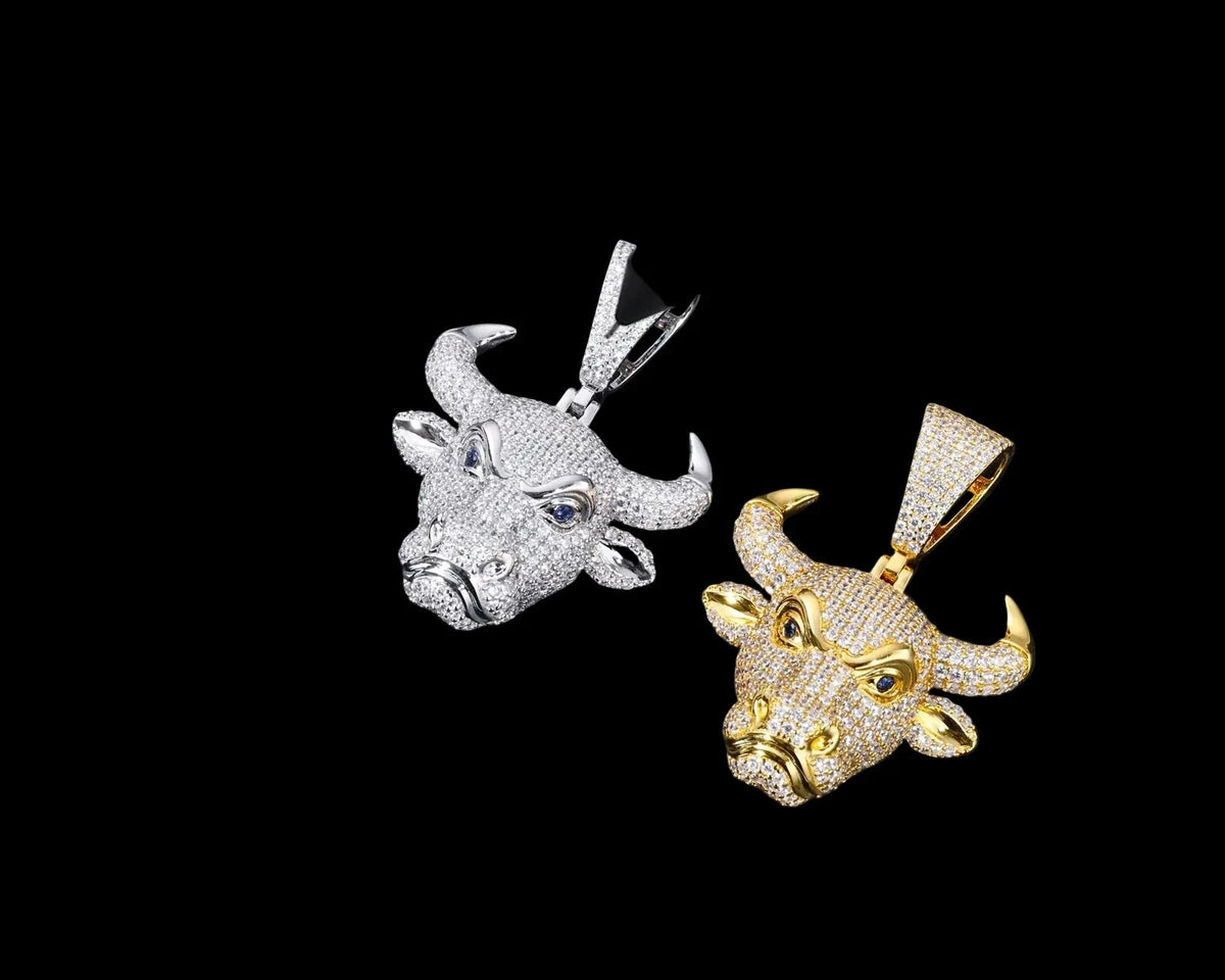 Unisex Iced Out Brave Bull Head Pendant 925 Sterling Silver VVS Moissanite TQP0834