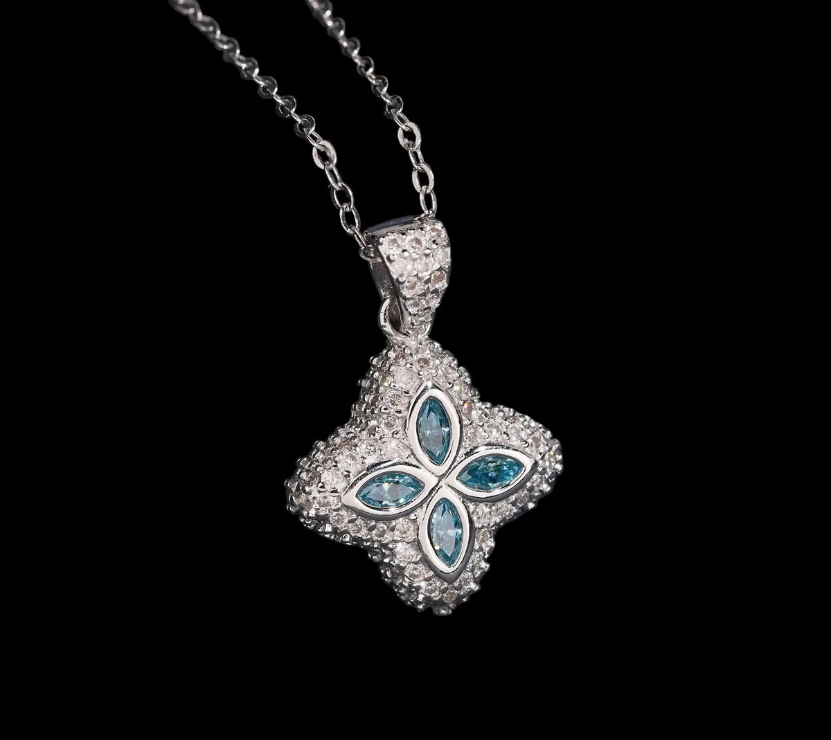Unisex Iced Out Clover Pendant 925 Sterling Silver VVS Moissanite P7766