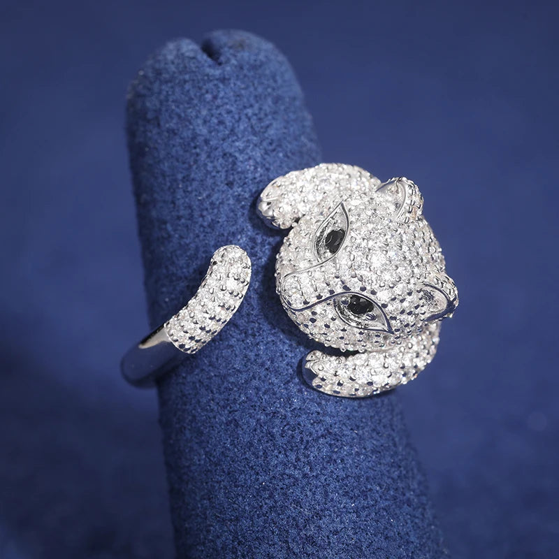 Unisex Round Brilliant Cut VVS Moissanite Leopard Head Ring 925 Sterling Silver