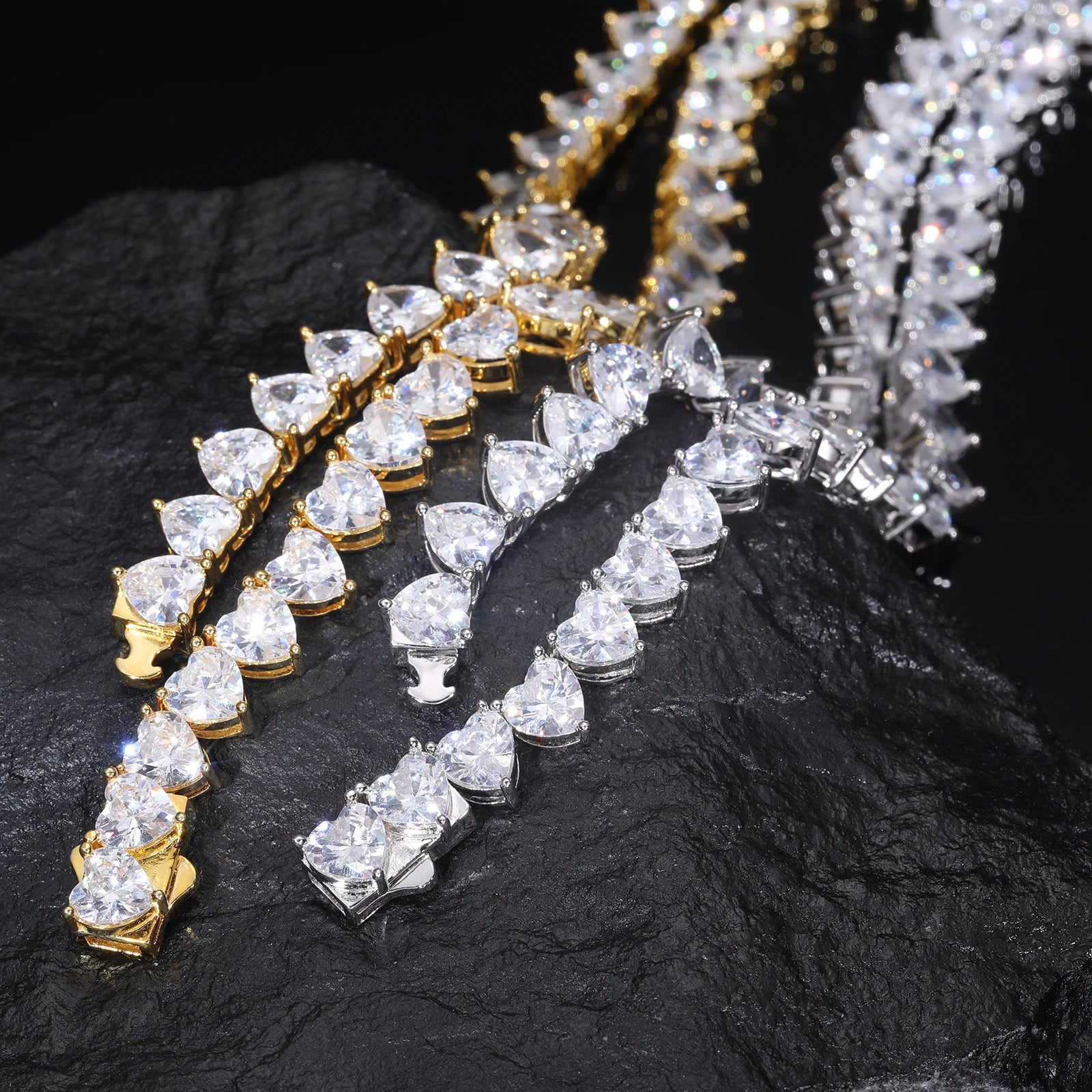 Unisex 5mm Round Brilliant Cut VVS Moissanite Heart Tennis Bracelet 925 Sterling Silver
