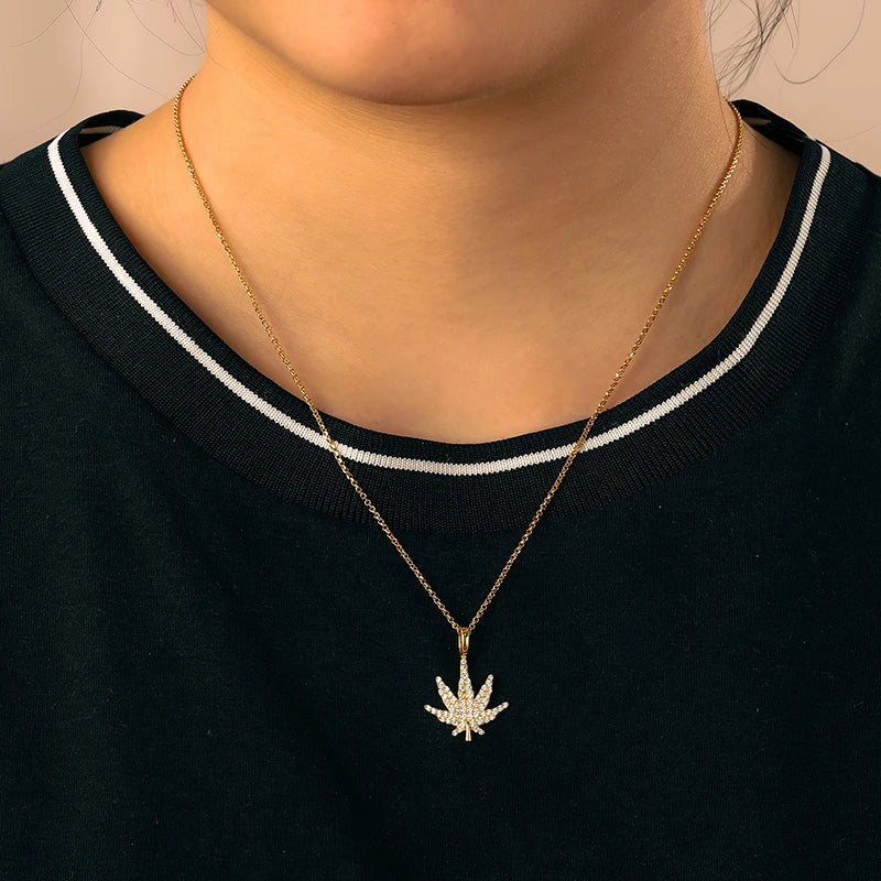 Unisex Iced Out Maple Leaf Pendant 925 Sterling Silver VVS Moissanite TQP0026