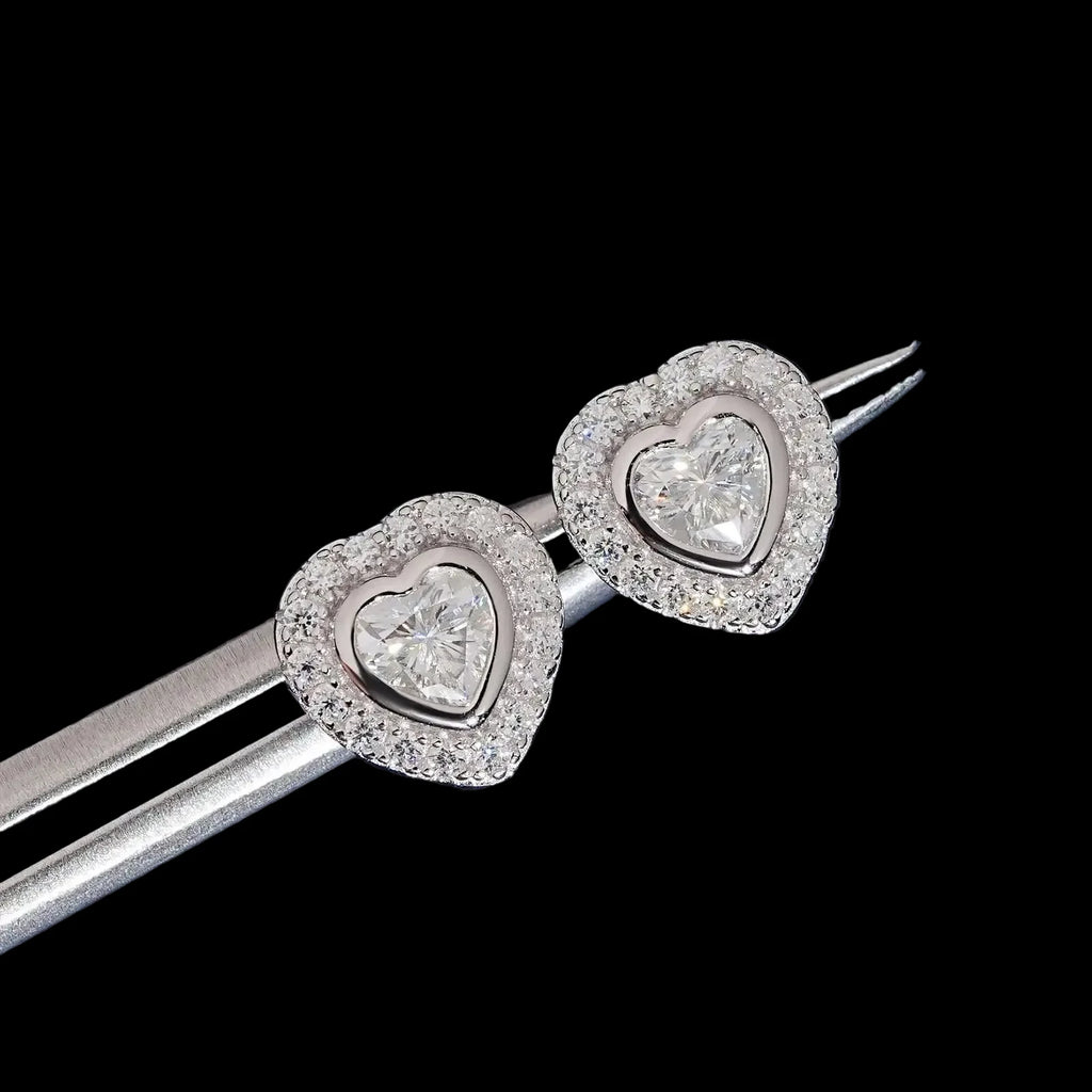 Unisex Iced Out 925 Sterling Silver VVS Moissanite Heart Stud Earrings