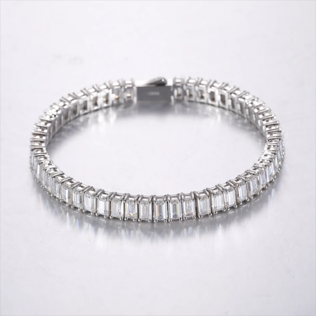 Unisex Iced Out 925 Sterling Silver VVS Moissanite Emerald Cut Tennis Bracelet 5mm
